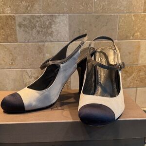 Sexy Paolo Zenia Lt Safari Satin 1914 heels Chanel-like size 7.5 Beige and Black